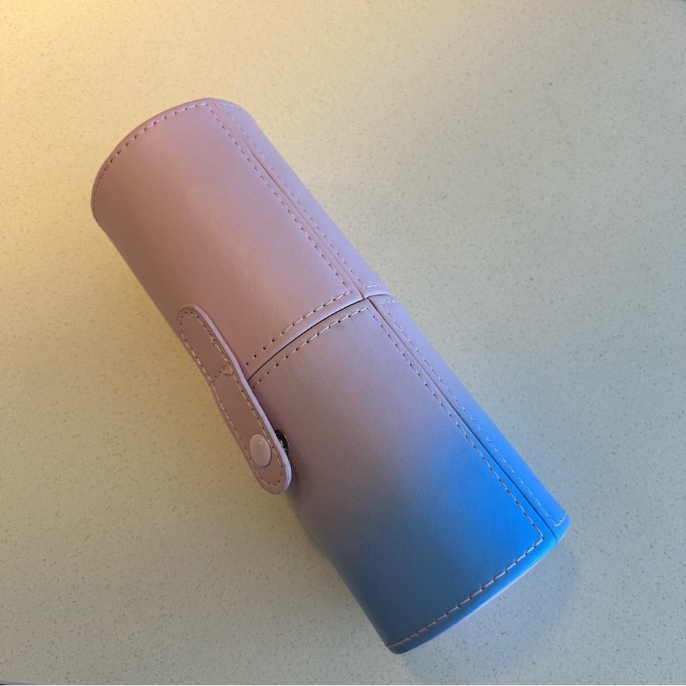 Makeup brush Cylinder Travel Holder